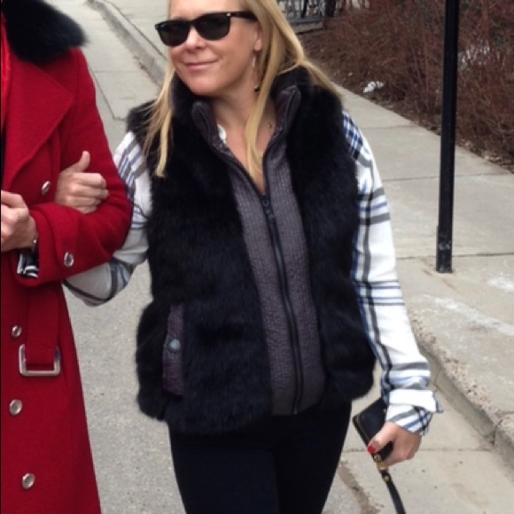 Marc by Marc Jacobs faux fur reversible vest. Sm